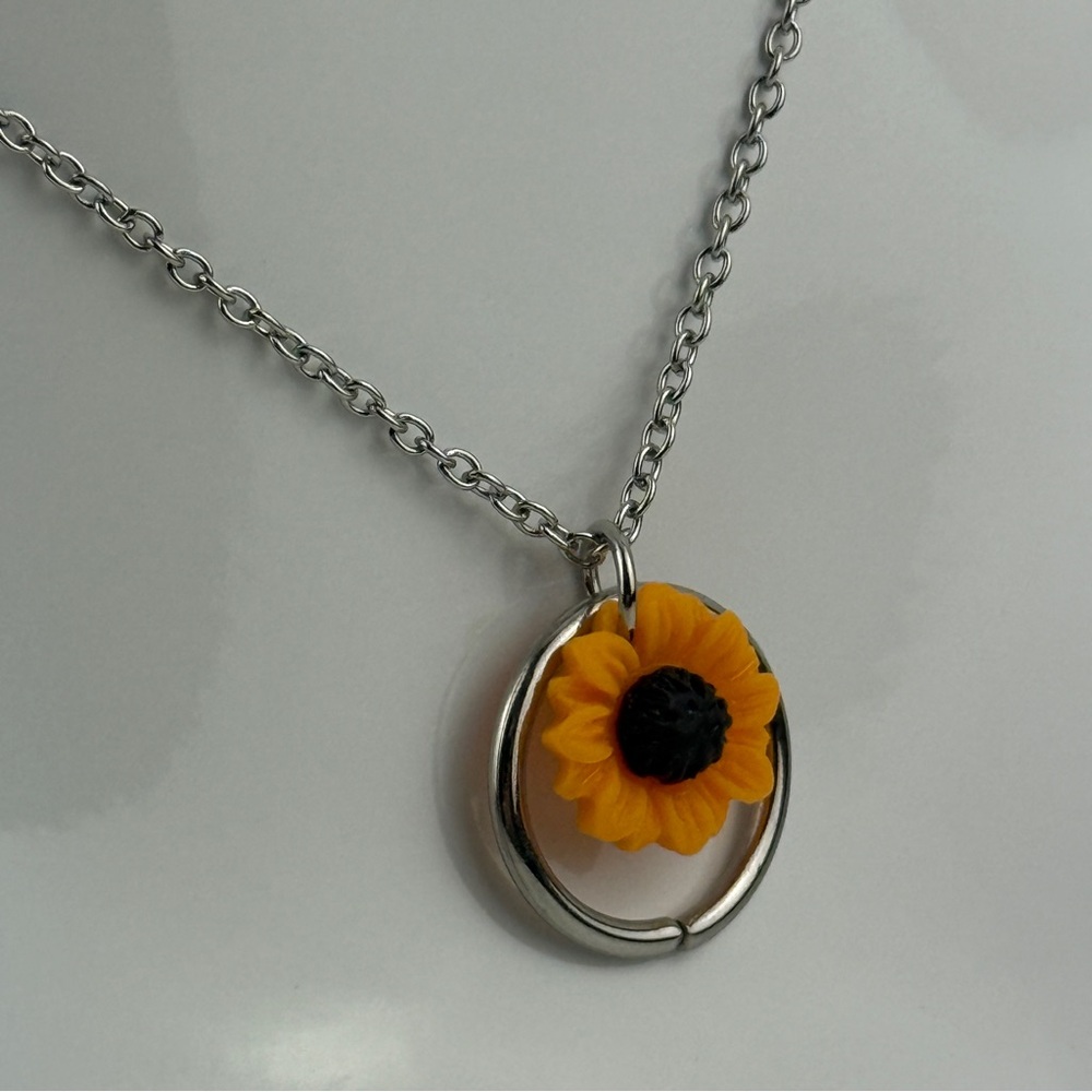 Dainty Yellow Sunflower Silver O-Ring Pendant Necklace Jewelry Flower Floral NEW - Picture 7 of 16